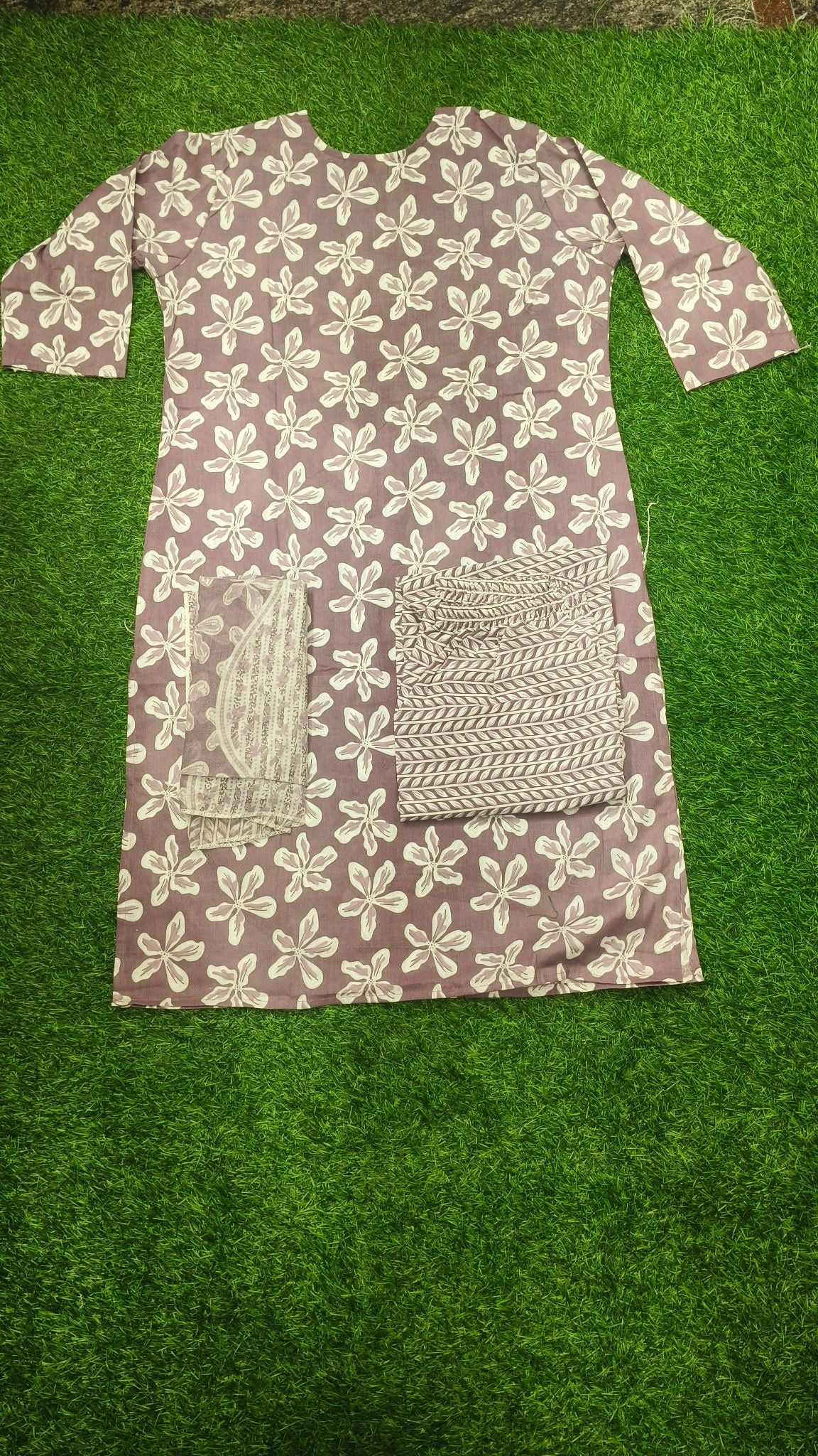 Elegant Mauve and White Floral Printed Cotton 3-Piece Kurti Set