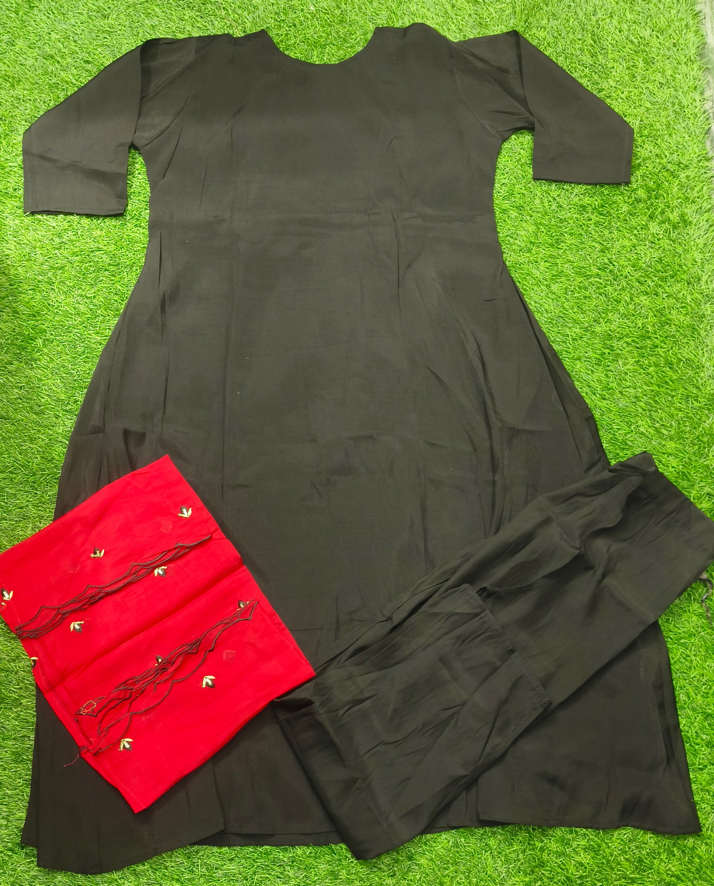 Elegant Black Silk Embroidered 3-Piece Kurti Set