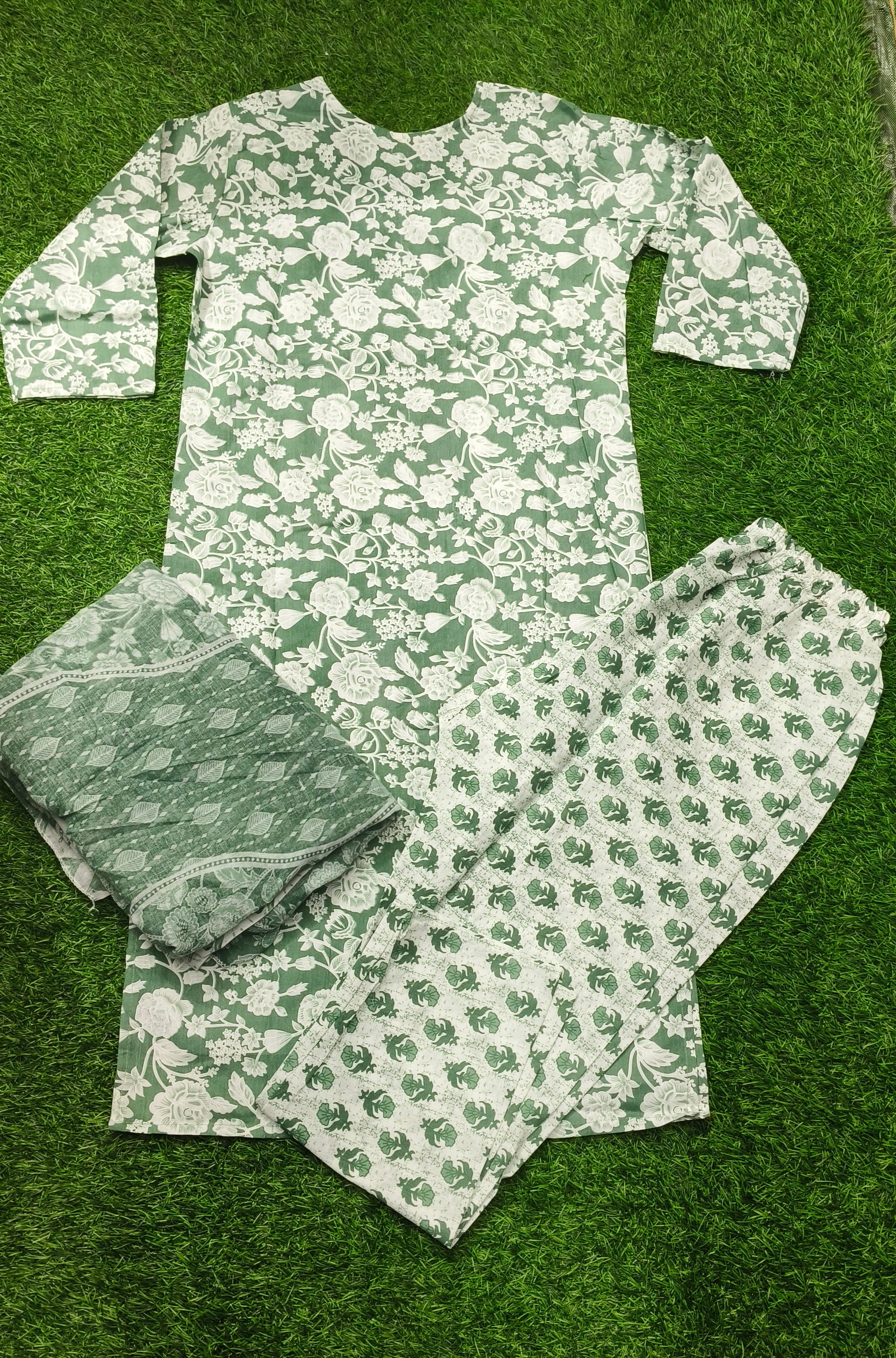 Elegant Green and White Floral Printed Cotton 3-Piece Kurti Set