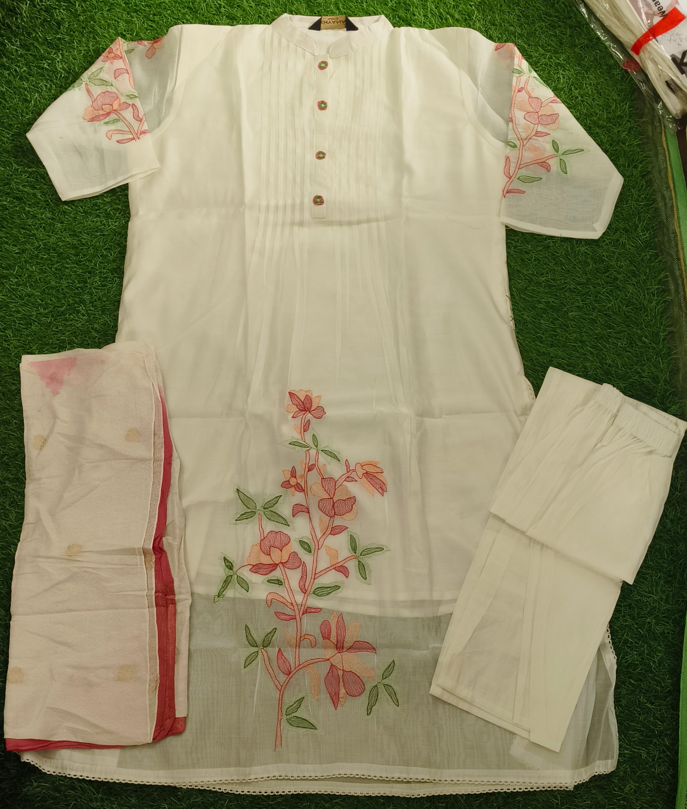 Elegant White Embroidered Cotton 3-Piece Kurti Set