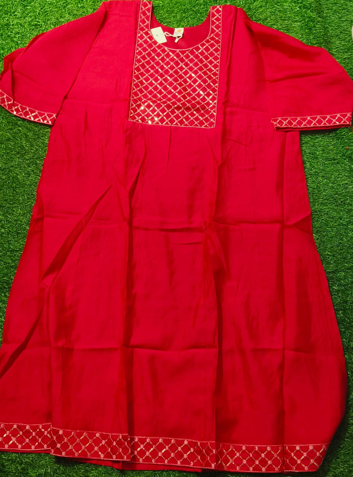 Elegant Vibrant Red Embroidered Single Piece Kurti