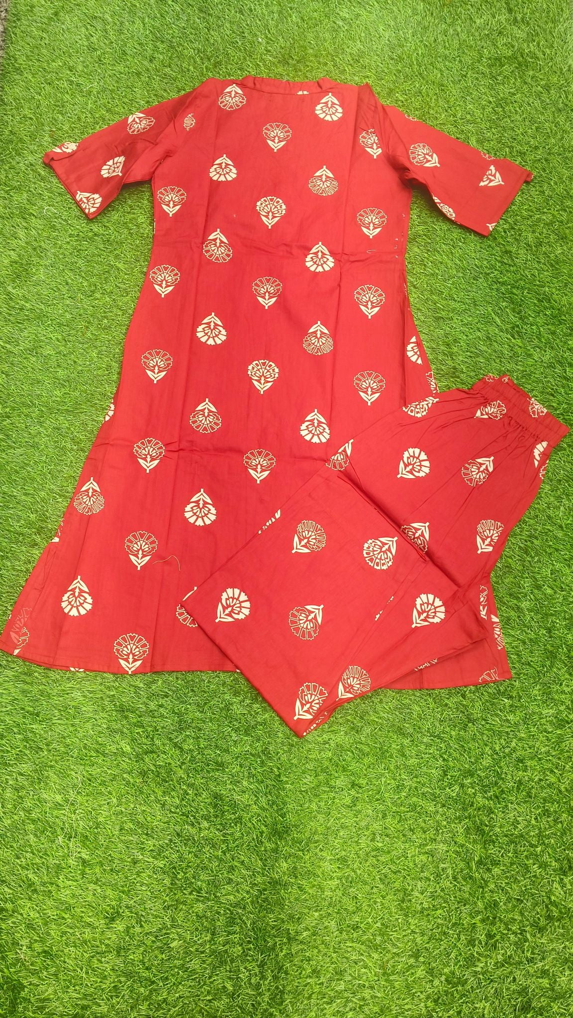 Women's Premium Maroon Cotton Floral Print 2-Piece KurtiSet with Chinese Collar, Front Open Buttons, A-Line Princess Cut Top & Straight Pant