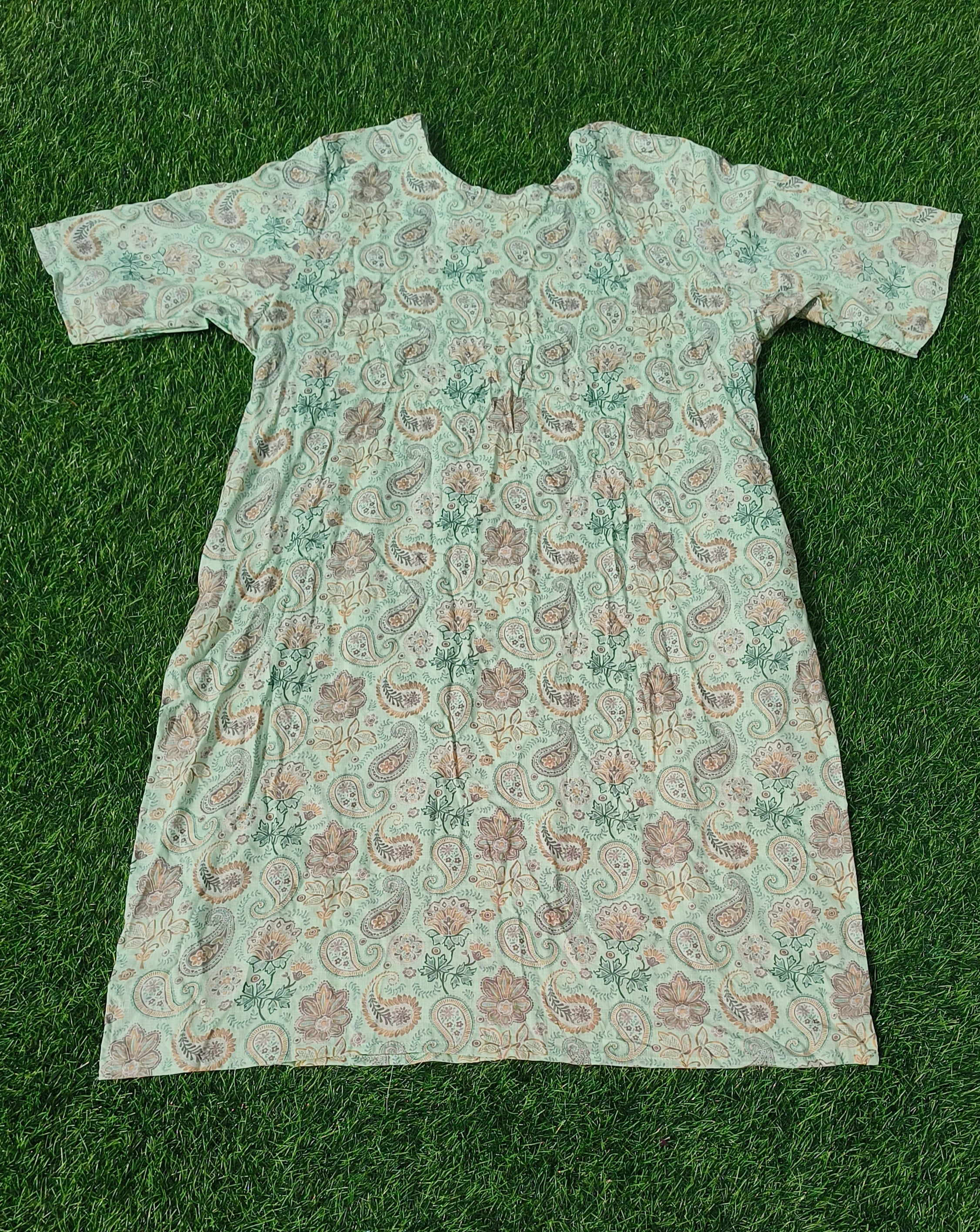 Women’s Pista Green Cotton Floral Paisley Printed Straight-Cut Kurthi with Elbow Sleeves & Pocket
