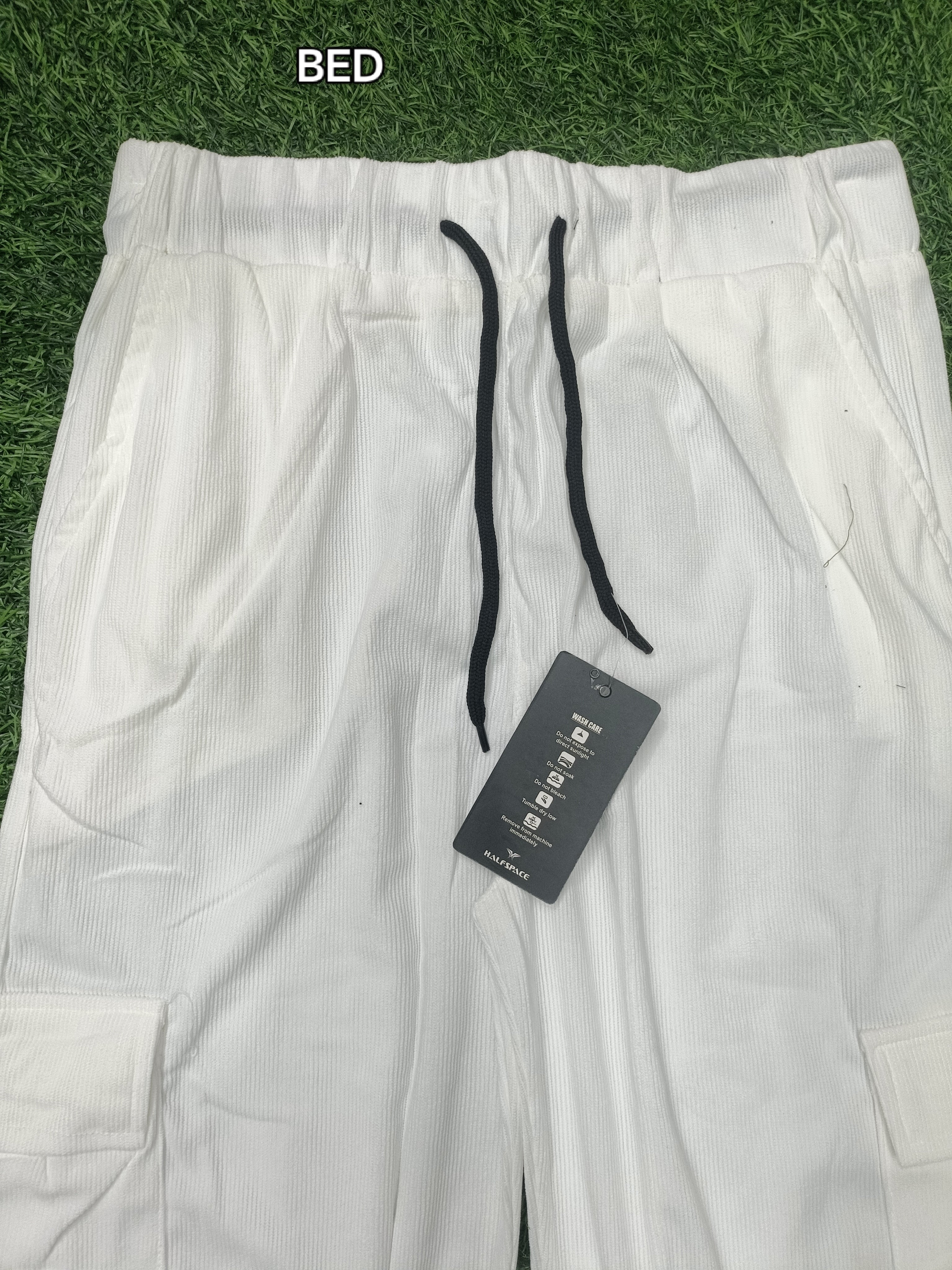 Men's White Sporty Cargo Track Pants with Zipper Pockets