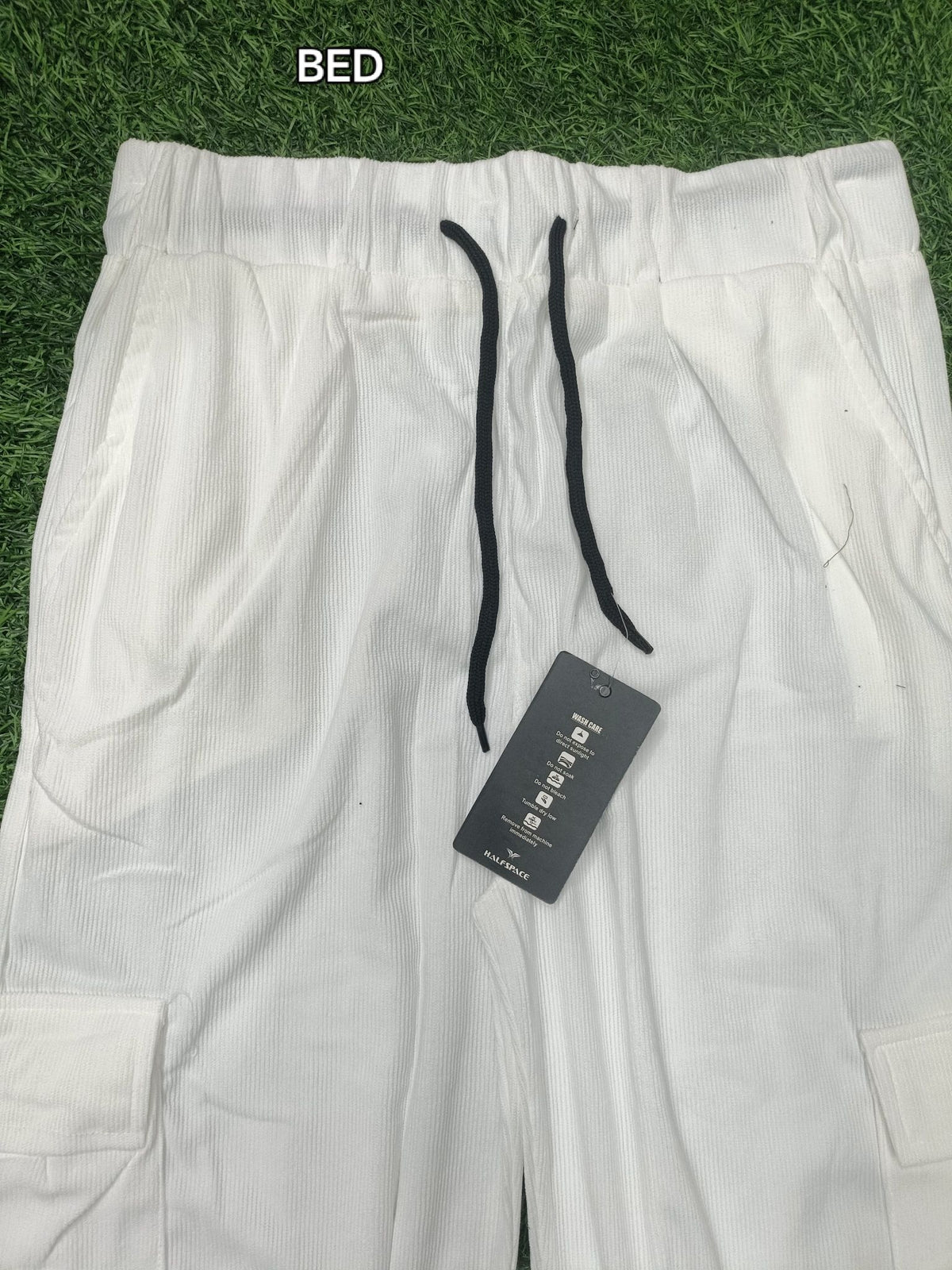 Men's White Sporty Cargo Track Pants with Zipper Pockets