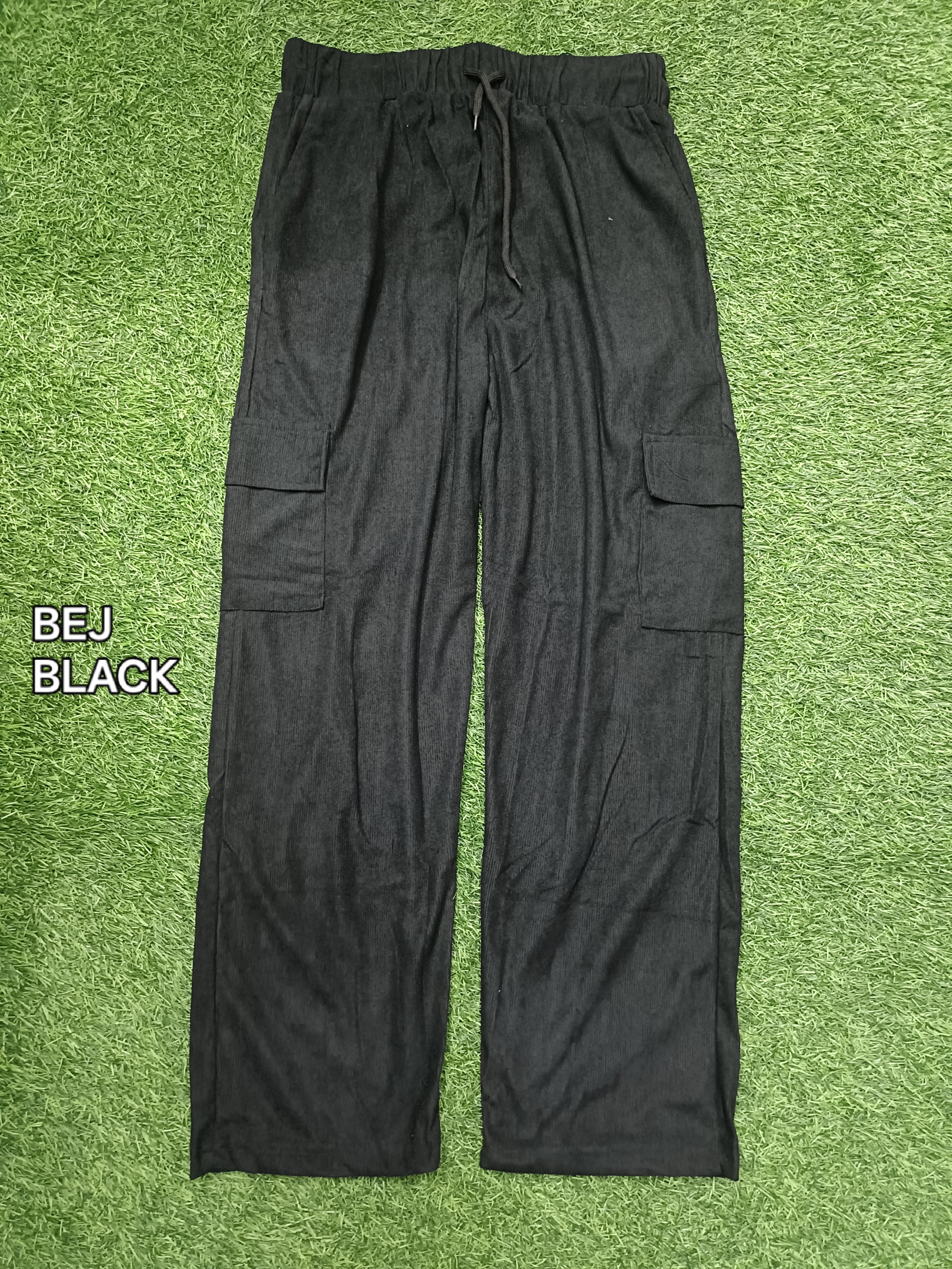 Men's Black Sporty Cargo Track Pants with Zipper Pockets