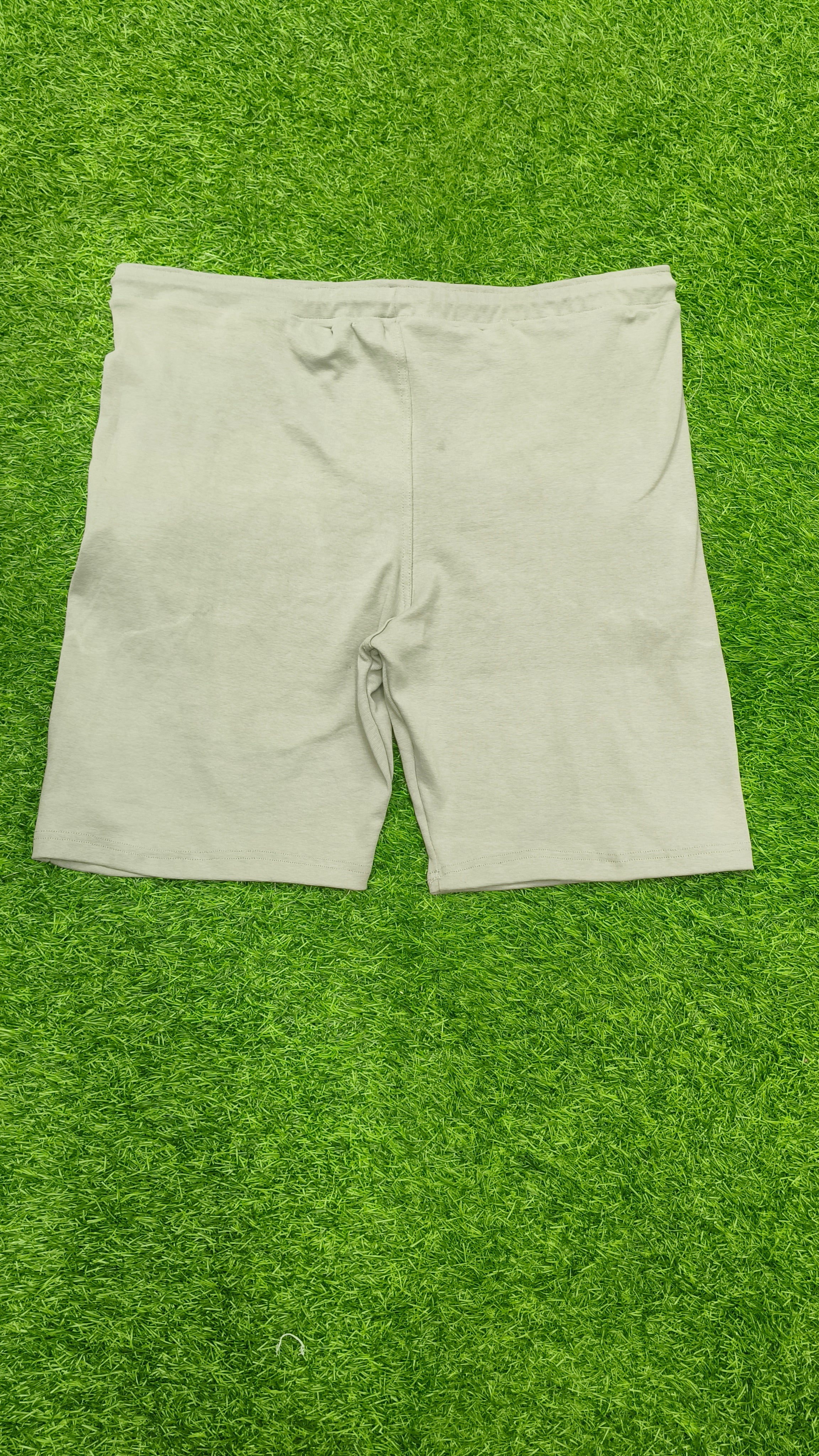 Men's Light Grey Knitted Comfort Shorts with Zipper Pockets and Adjustable Waist