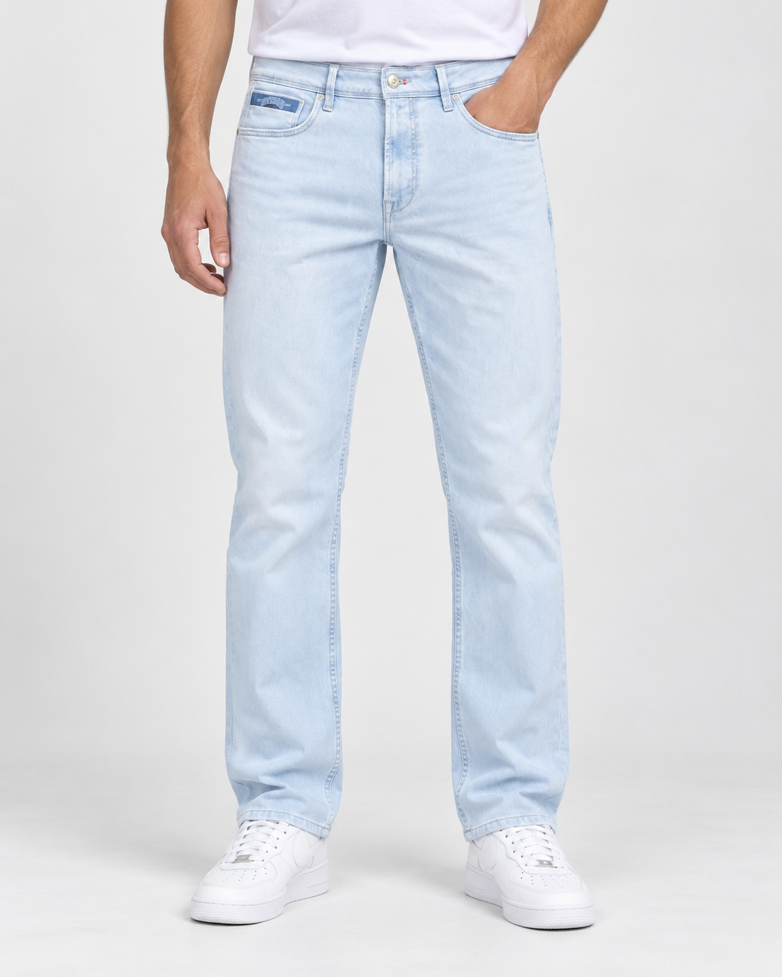 Men’s Ice Blue Washed Slim Fit Denim Jeans