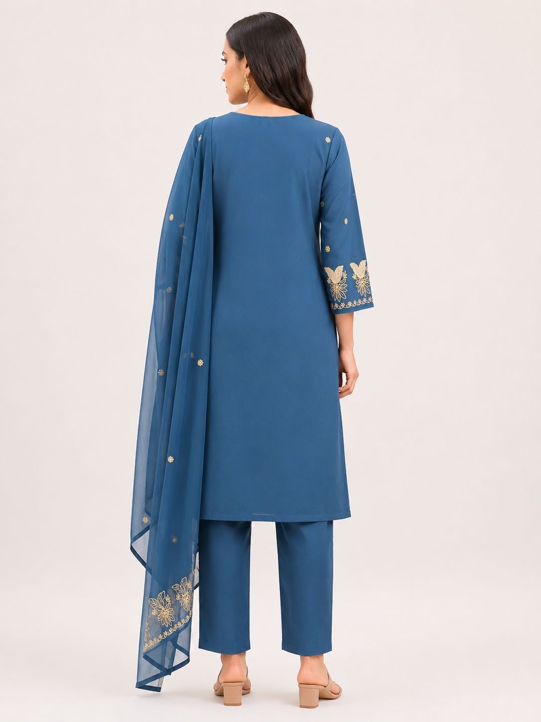 Women's Teal Blue Ethnic 3-Piece Kurti Set with V-Slit, Embroidered Border and 3/4 Sleeves