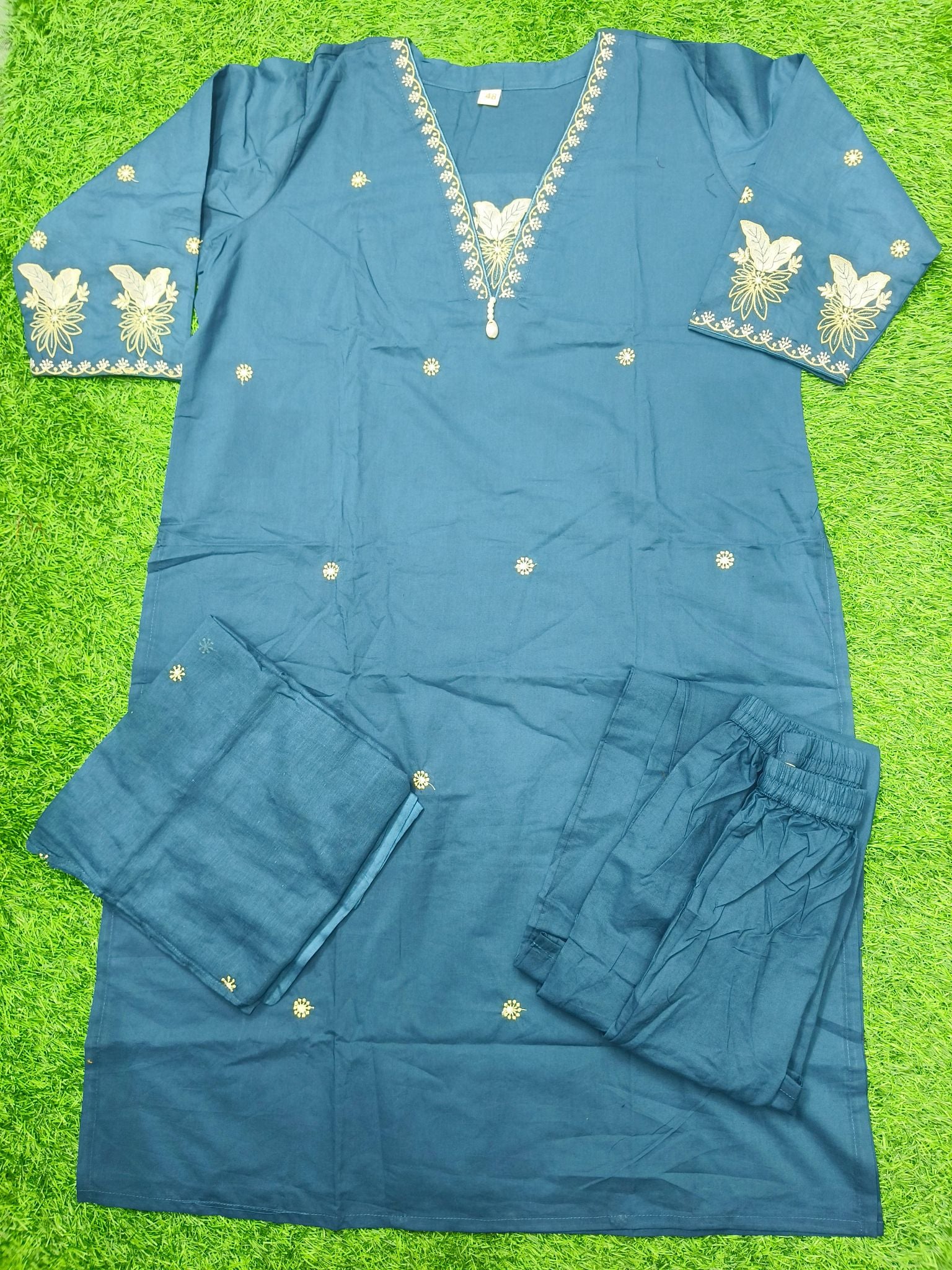 Women's Teal Blue Ethnic 3-Piece Kurti Set with V-Slit, Embroidered Border and 3/4 Sleeves