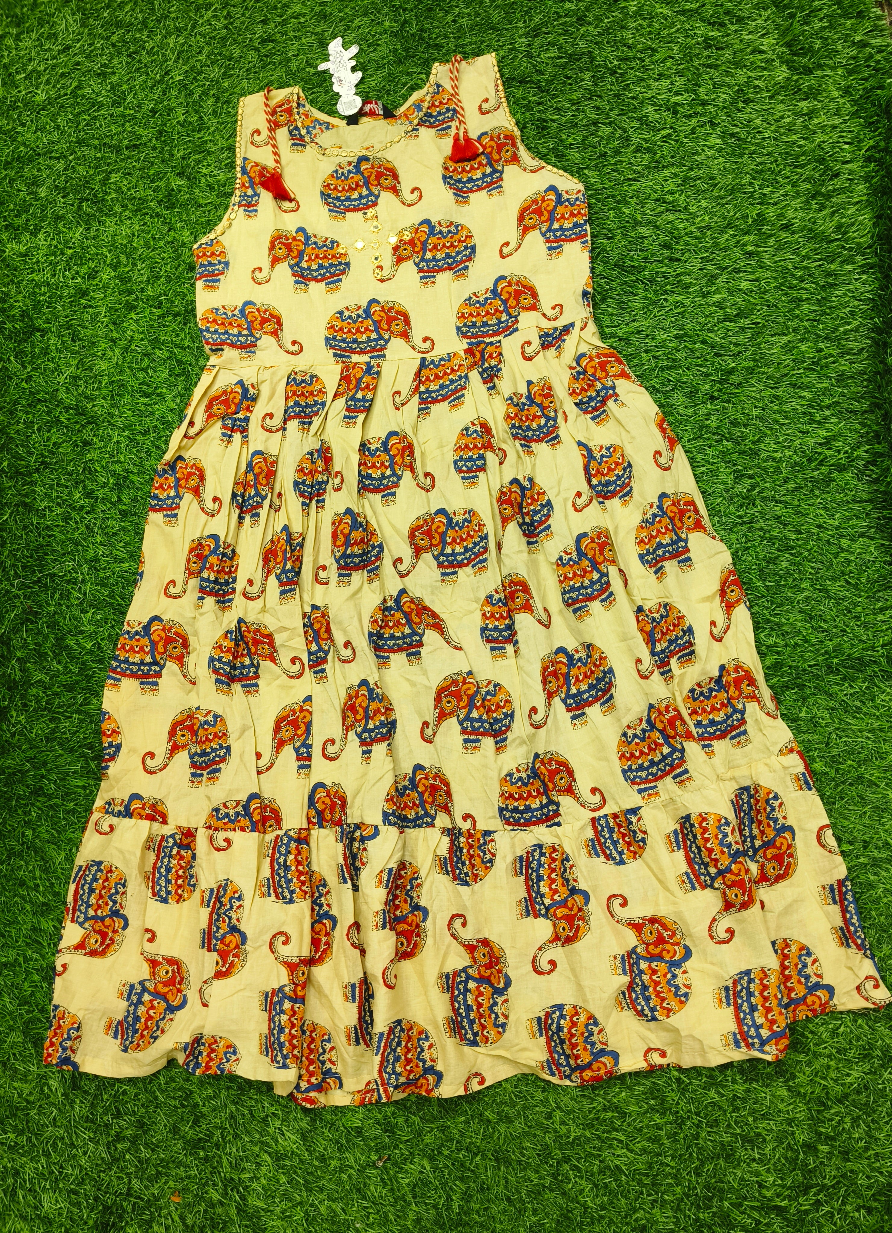 Women's Designer Cream Two-Step Umbrella Top with Paisley Design