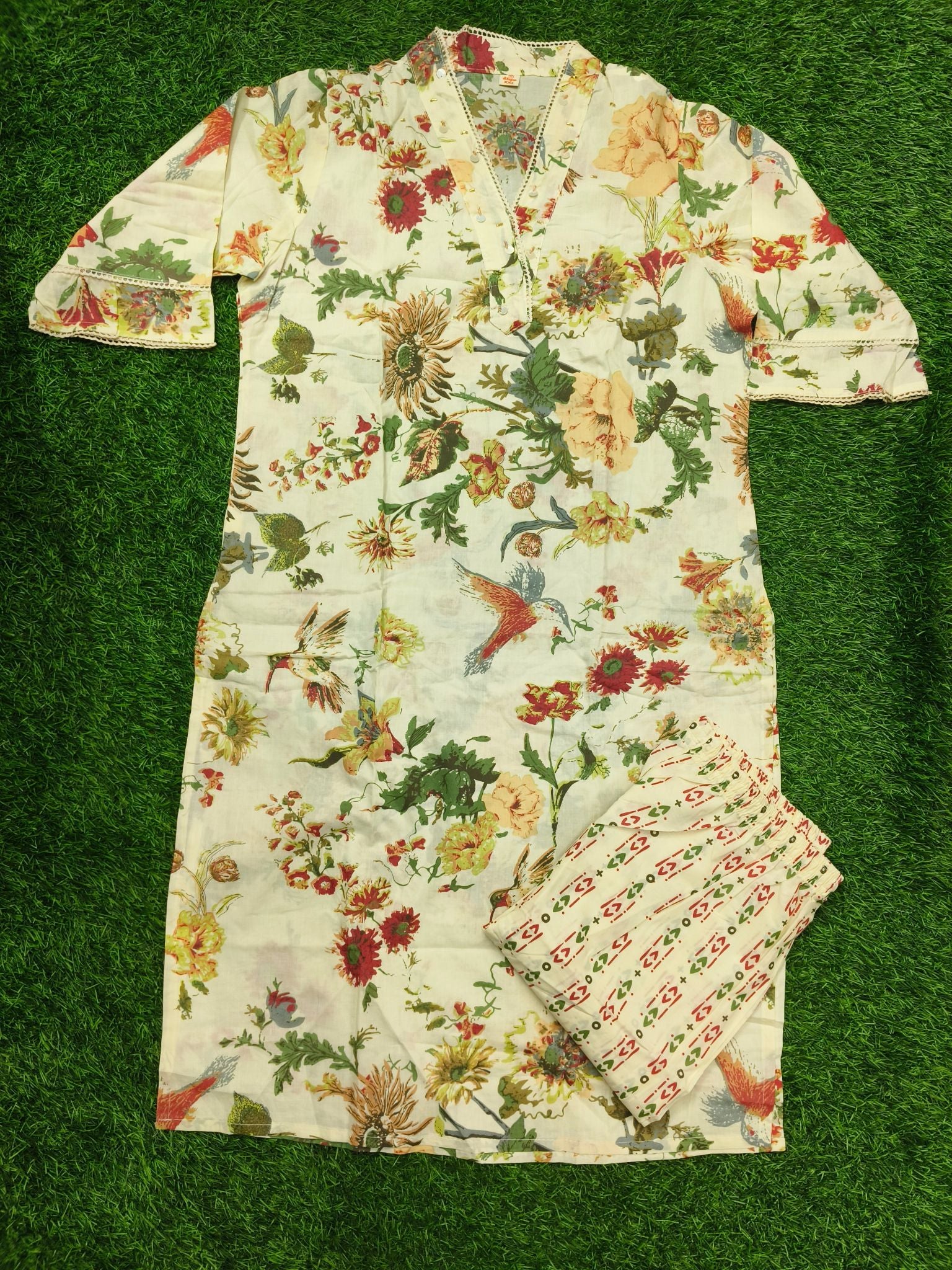 Women's Cream 2-Piece Kurti with Colorful Floral Print and Lace Trim V-Neck