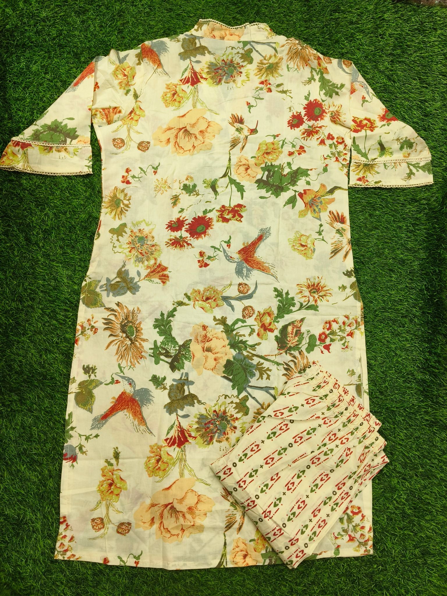 Women's Cream 2-Piece Kurti with Colorful Floral Print and Lace Trim V-Neck