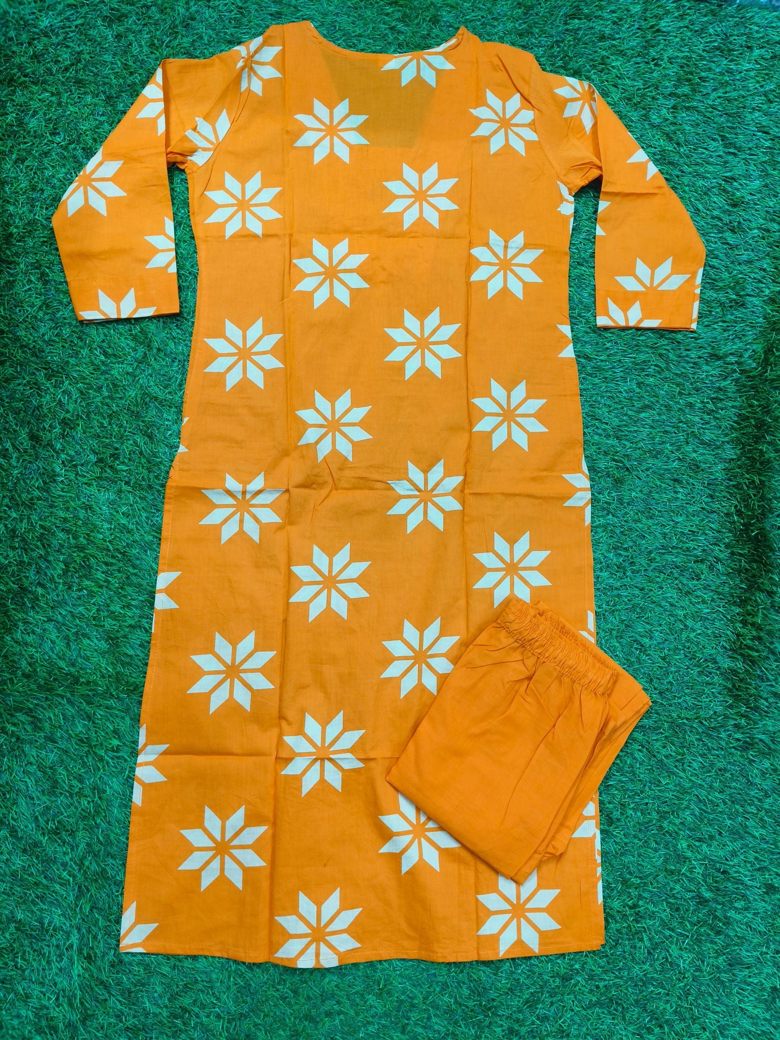 Women's Elegant Orange 3/4 Sleeve 2-Piece Kurti with Decorative Lace