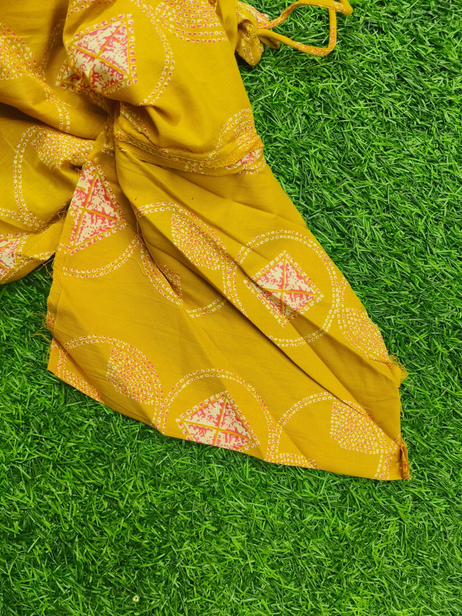 Women's Elegant Lemon Yellow 2-Piece Kurti with Decorative Neckline