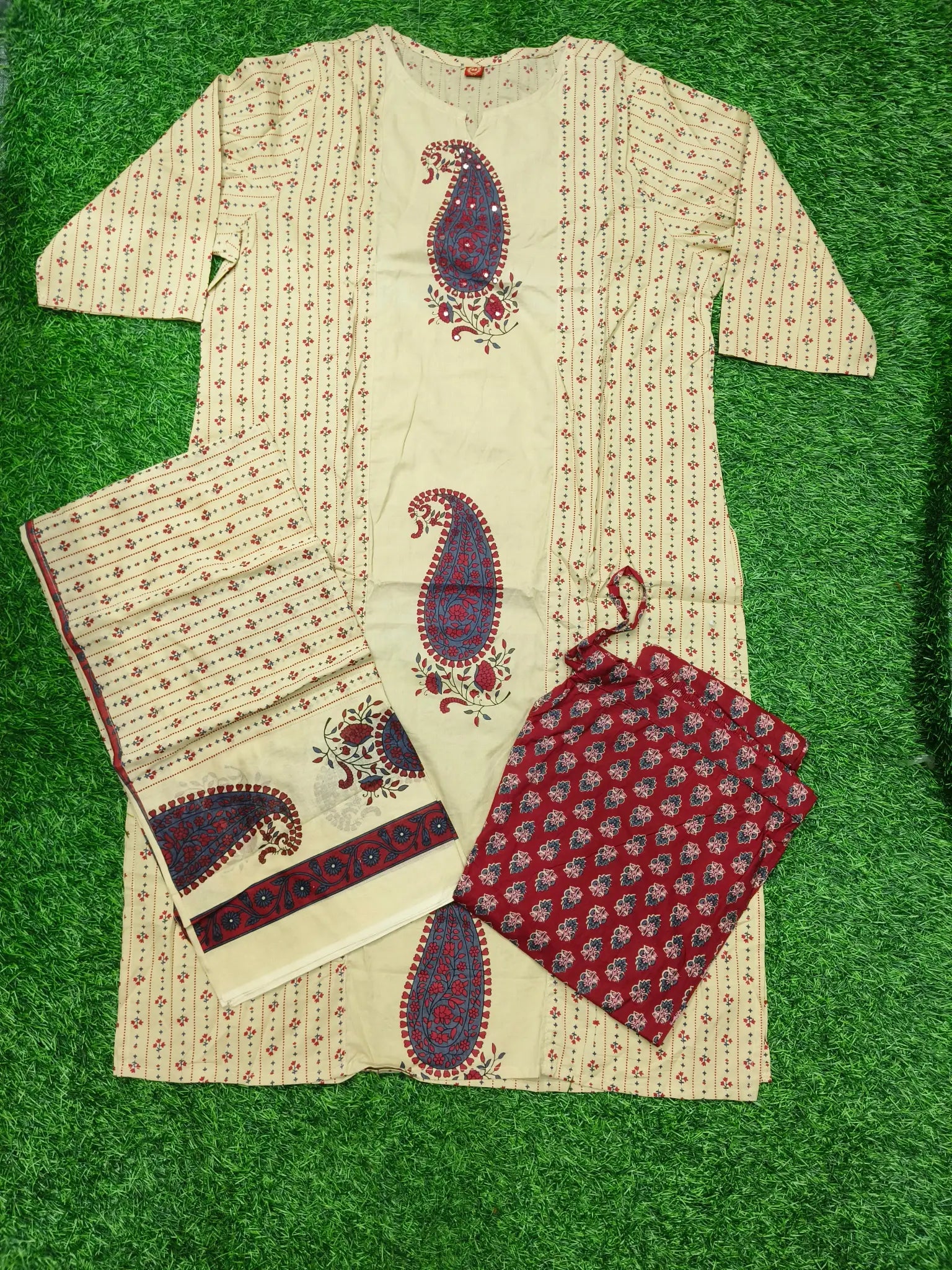 Women's Cream Ethnic 3-Piece Kurti Set with Floral Print and 3/4 Sleeves