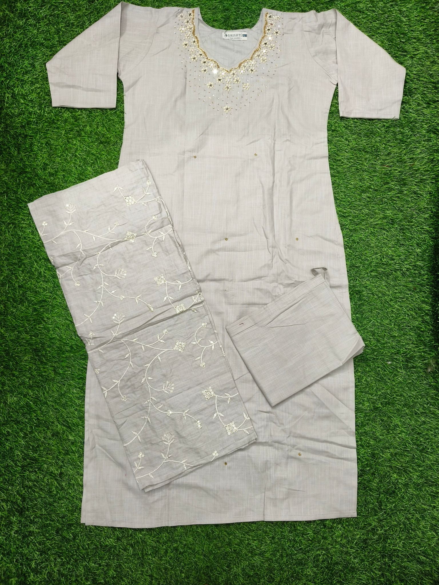 Women's Light Grey 3-Piece Kurti Set with Mirror Work and 3/4 Sleeves