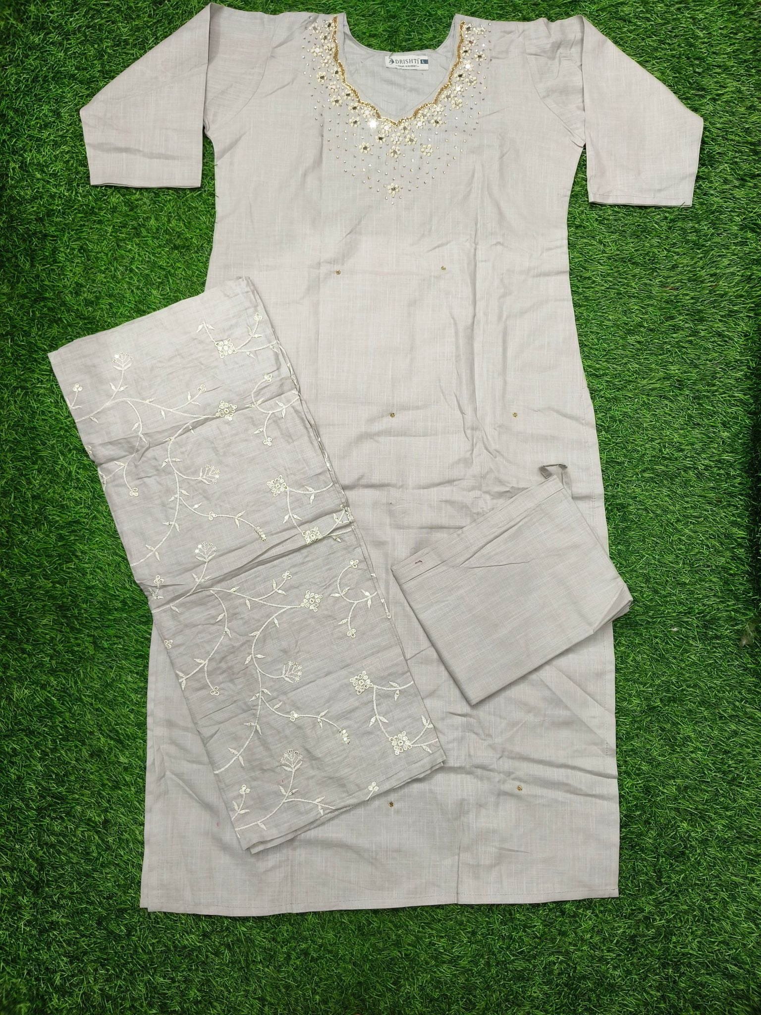 Women's Light Grey 3-Piece Kurti Set with Mirror Work and 3/4 Sleeves