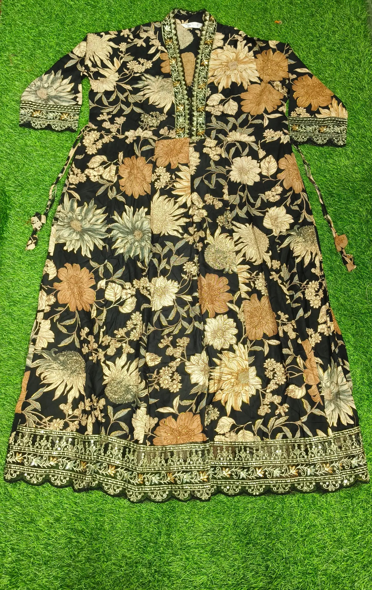 Women's Premium Anarkali Kurti with Embroidered V-Neck and Ethnic Border