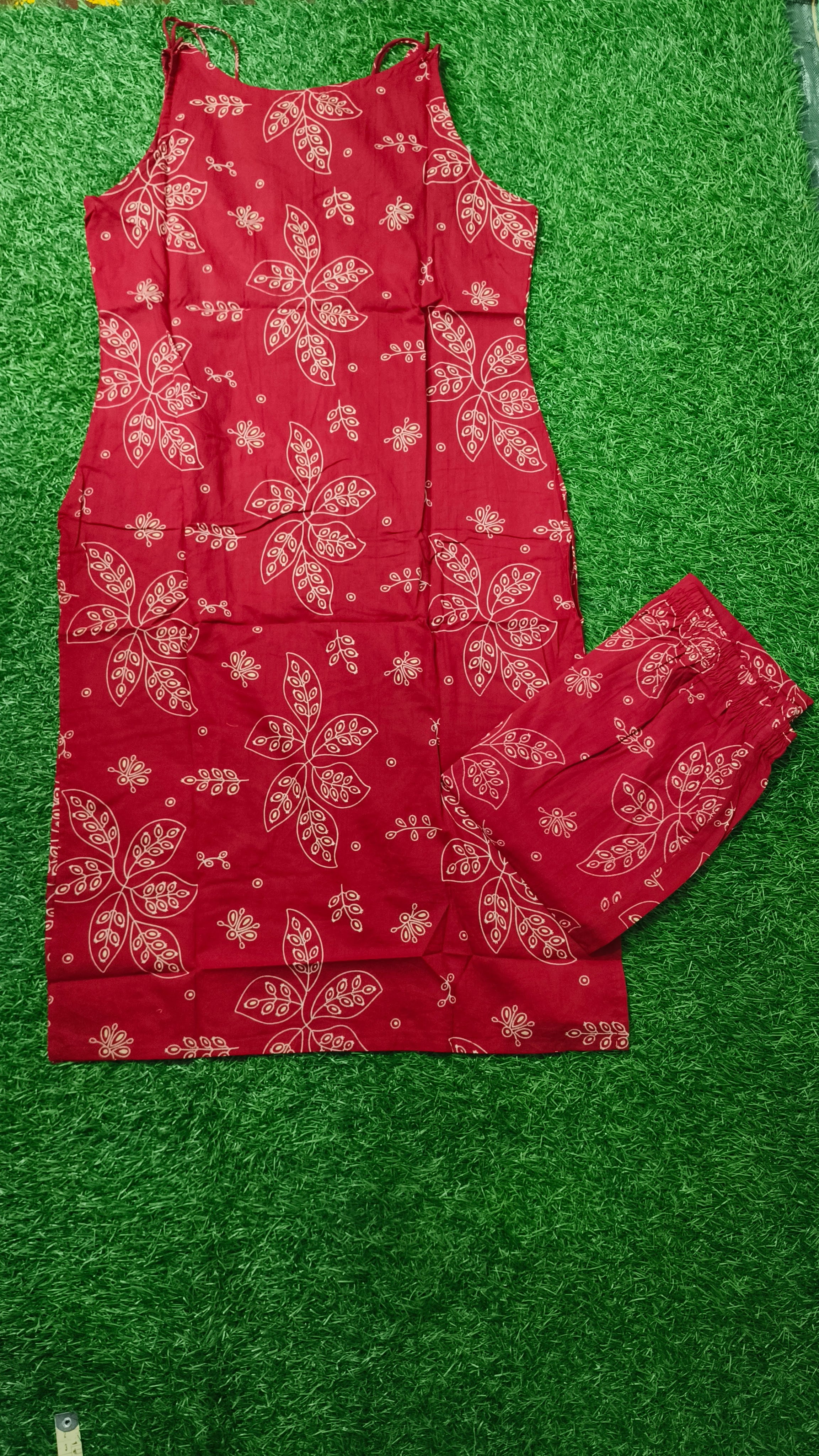 Elegant Maroon and Off-White Leaf Print Sleeveless Cotton 2-Piece Kurti Set