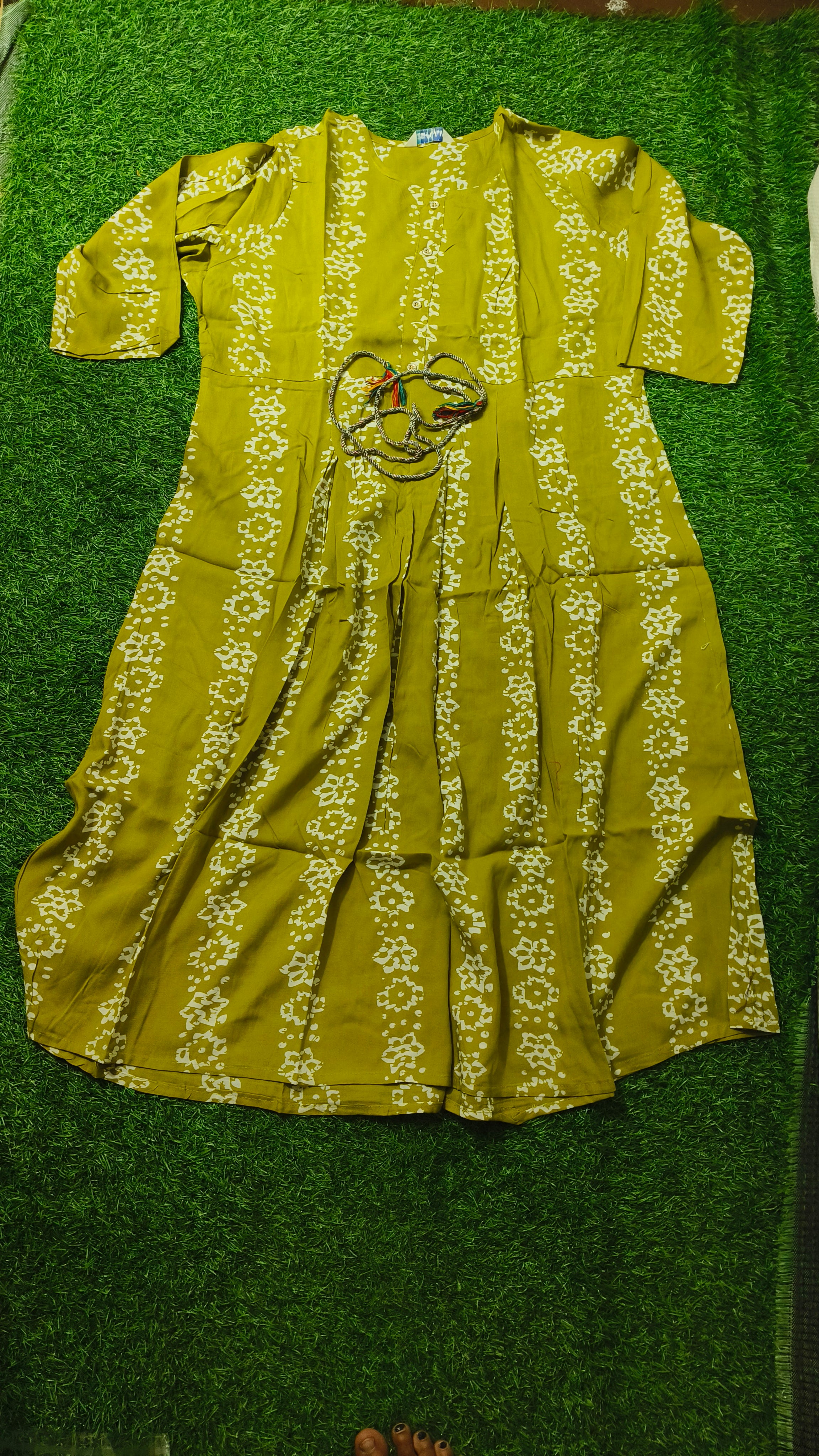 Elegant Dark olive & white green Printed Single Piece Kurti with Front Buttons and Waist Tie