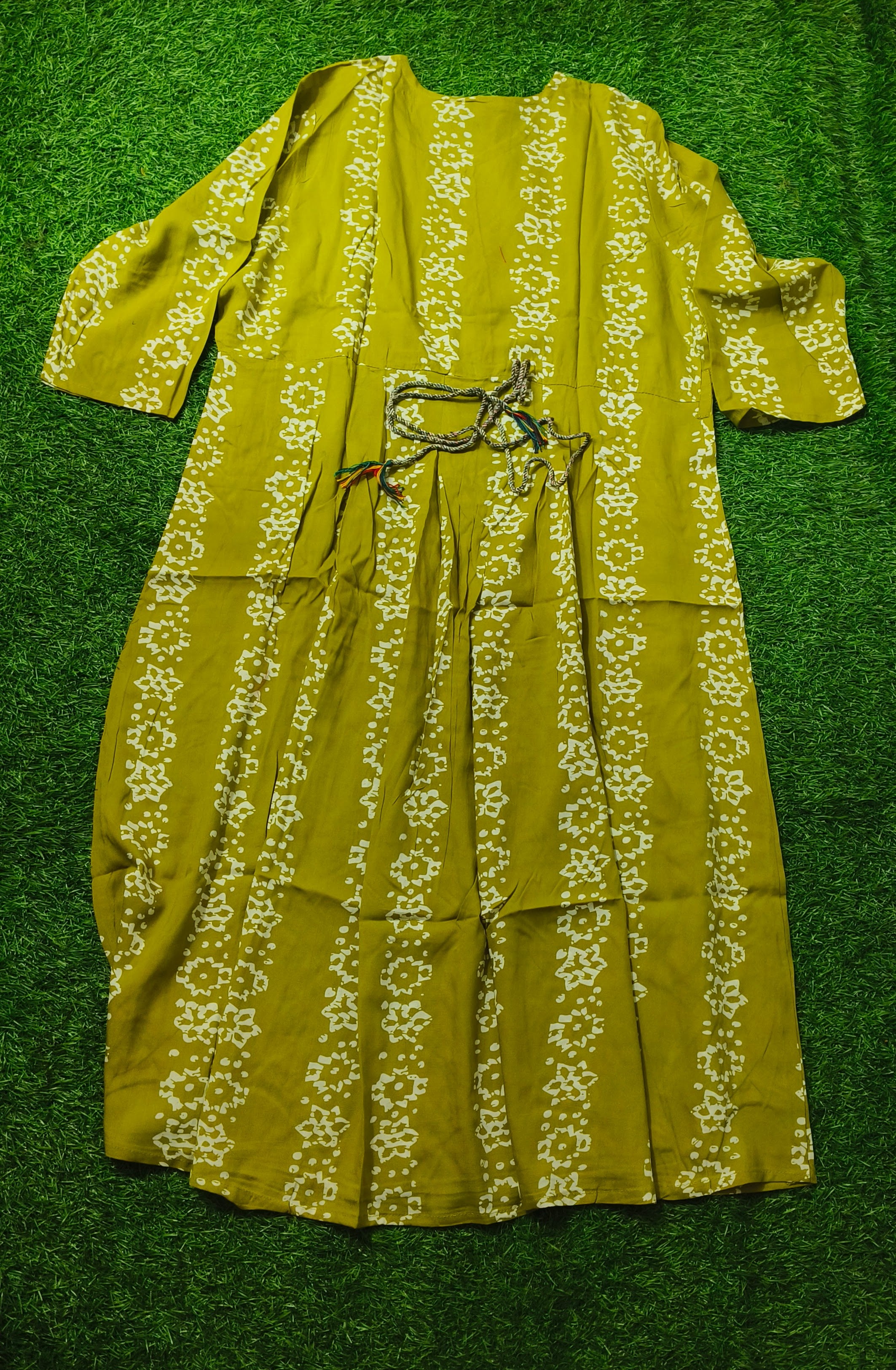 Elegant Dark olive & white green Printed Single Piece Kurti with Front Buttons and Waist Tie
