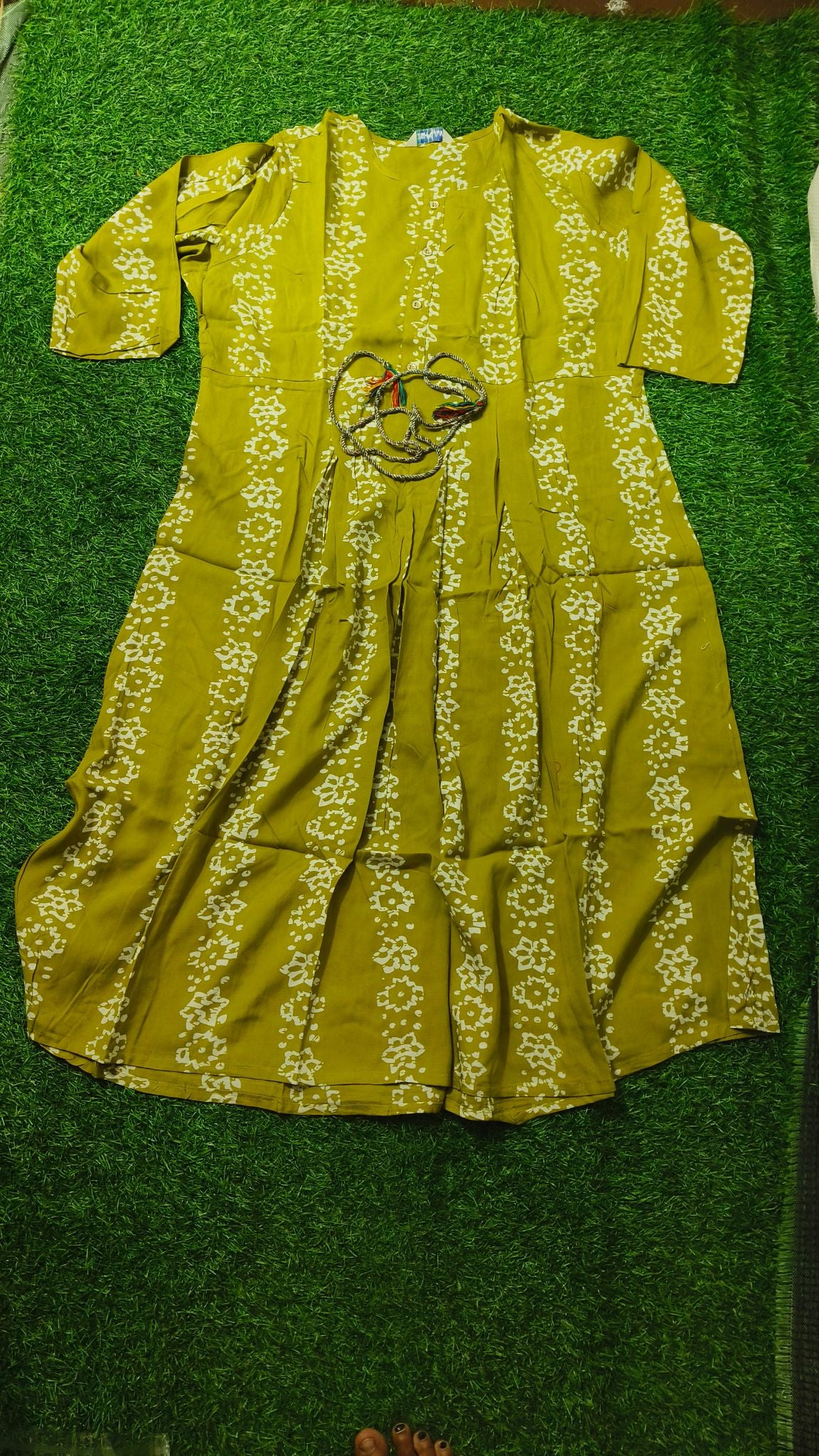 Elegant Dark olive & white green Printed Single Piece Kurti with Front Buttons and Waist Tie