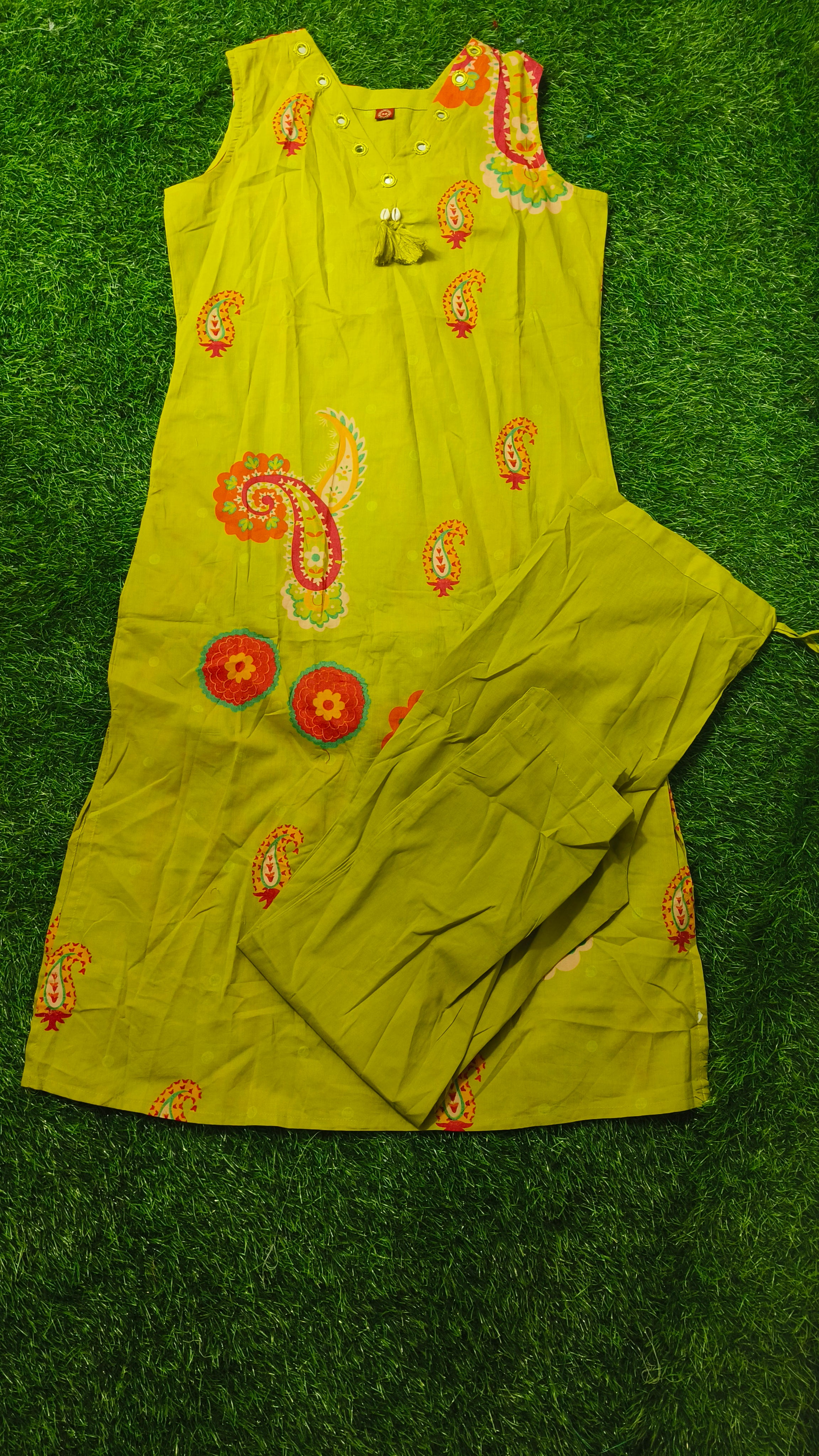 Vibrant Olive Green Printed Sleeveless 2-Piece Cotton Set