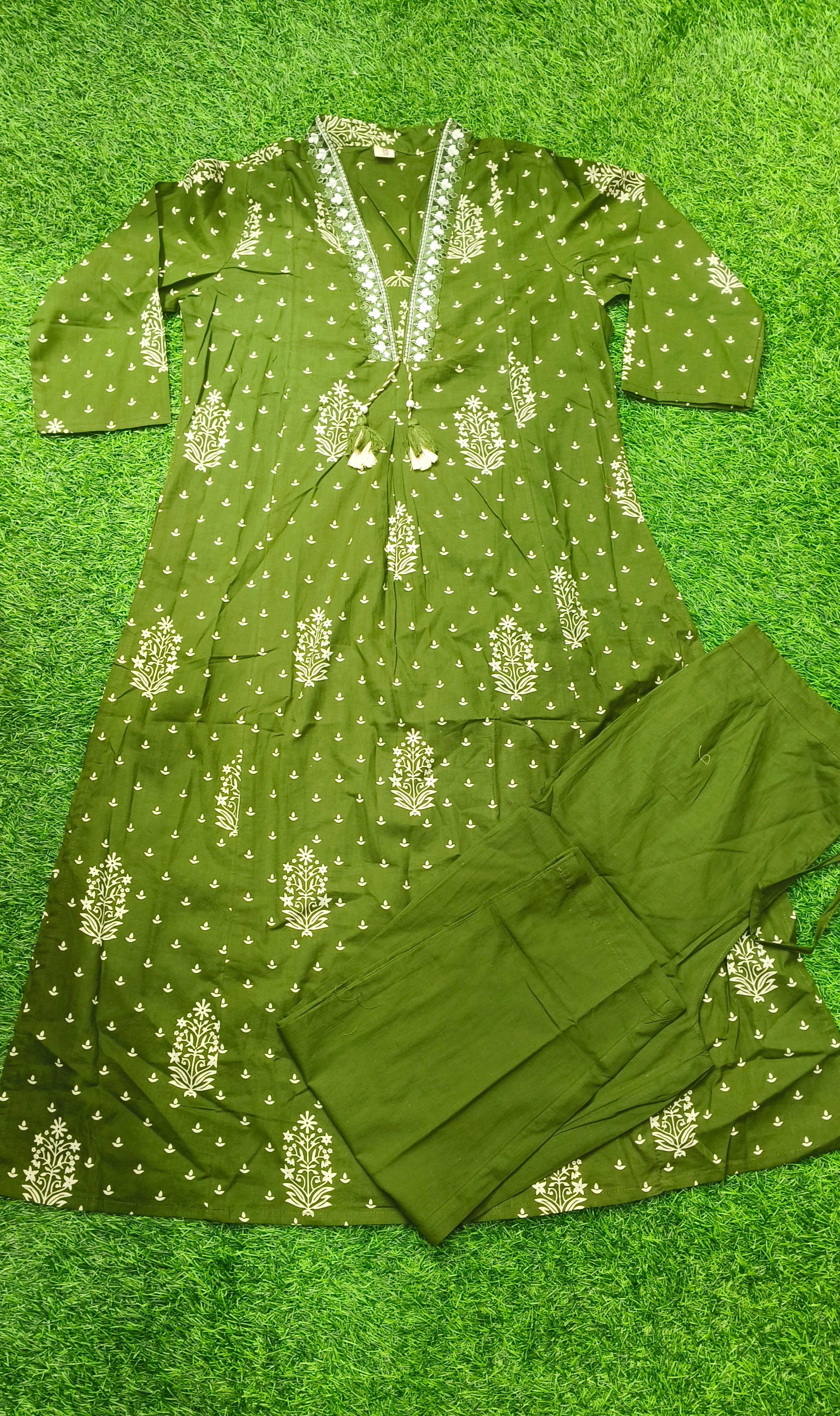Elegant Olive Green Block-Print Style Sleeveless 2-Piece Cotton Set