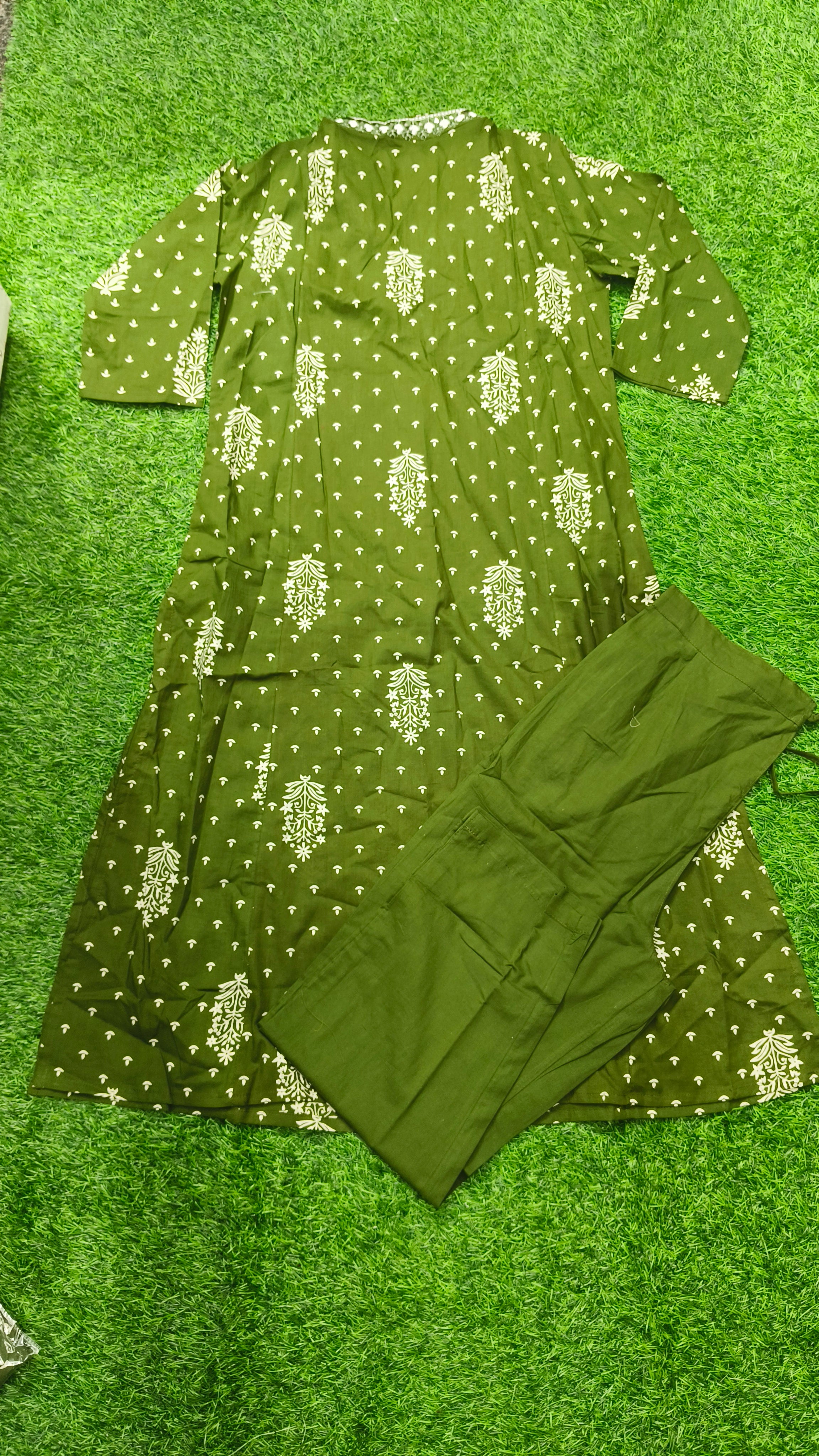 Elegant Olive Green Block-Print Style Sleeveless 2-Piece Cotton Set