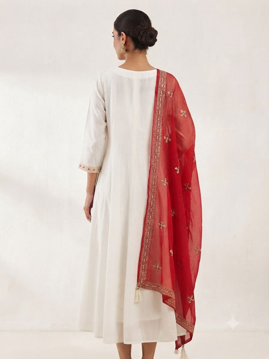 Elegant Off-White Silk Embroidered Top and Chunni Set