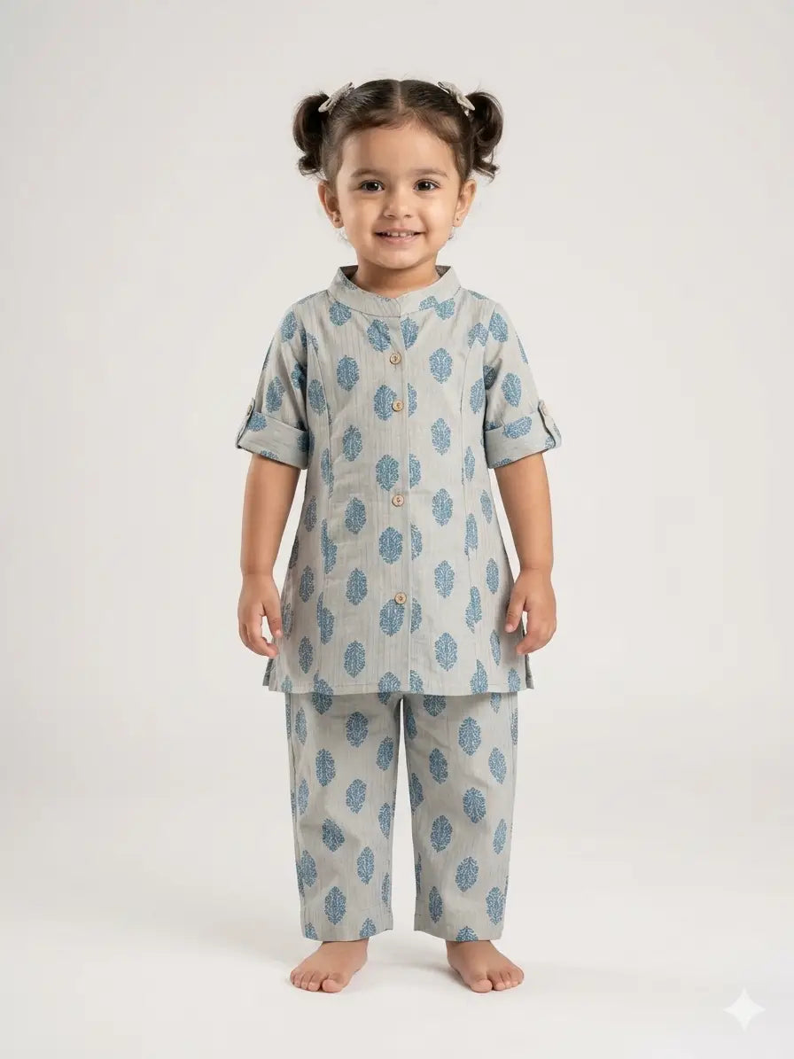 Girls Ivory White Paisley Printed  Set  kurthi & Pant